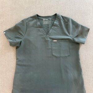 Figs Women's Short Sleeve V-Neck Tee in Bonsai